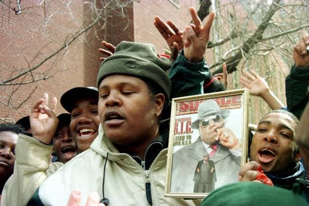 Fans von Rapper Notorious B.I.G. (USA) bei dessen Beerdigung in New York  (NYP97031807)