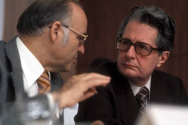Wilhelm Dröscher (li., GER SPD Landesvorsitzender Rheinland-Pfalz) und Hans-Jochen Vogel (GER SPD Bundesjustizminister)