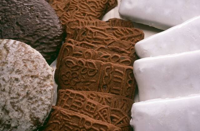  Lebkuchen und Spekulatius - ibxblb00293421