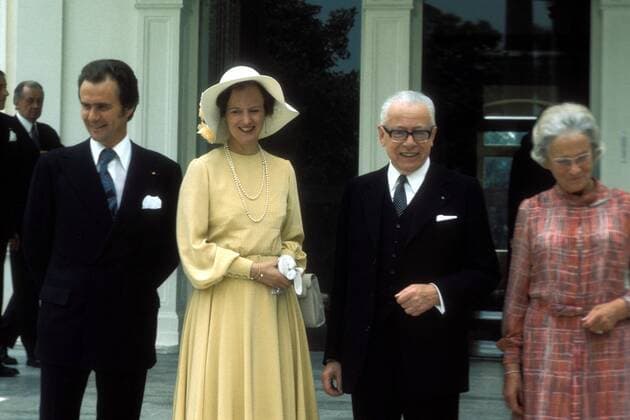 Prinz Henrik und Königin Margrethe II (li., beide DEN) und Bundespräsident Gustav Heinemann (GER SPD) mit Ehefrau Hilda Heinemann (GER) anlässlich eines Besuchs in Deutschland