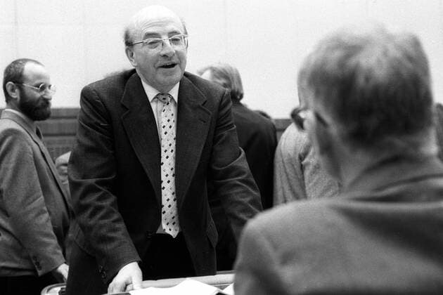 Wolfgang Ullmann (Mitte, GDR Bündnis 90 Grüne) anlässlich der konstituierenden Sitzung der Volkskammer in Berlin Ost