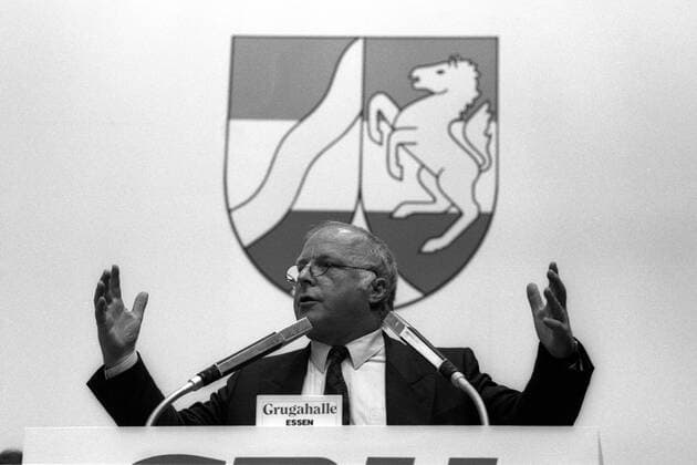 Bundesarbeitsminister Norbert Blüm (Deutschland CDU) anlässlich des 3. Landesparteitages der NRW CDU in Essen