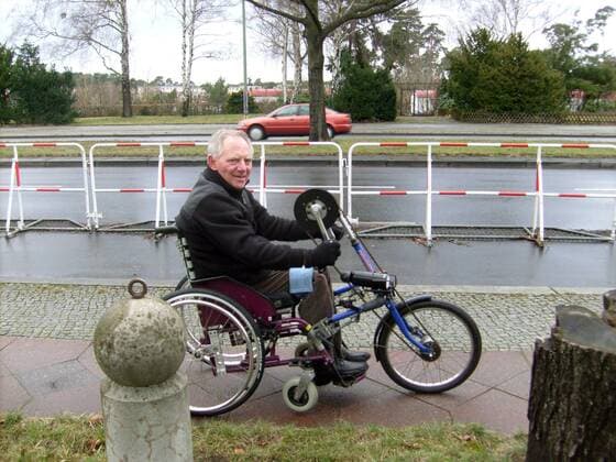 Wolfgang Schäuble (Deutschland CDU Bundesinnenminister) beim Freizeitsport in Berlin-Dahlem