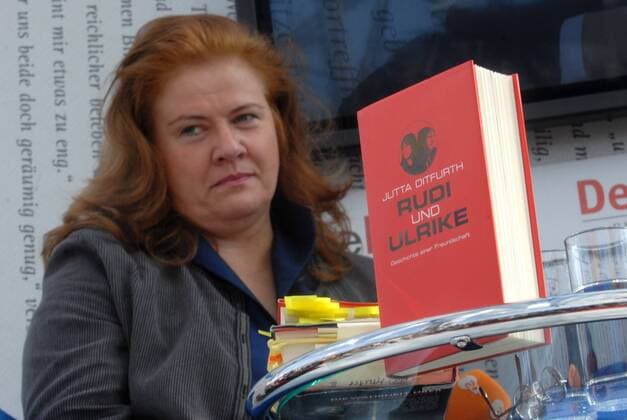 Autorin Jutta Gerta Armgard Ditfurth präsentiert auf der Leipziger Buchmesse ihr Buch - Rudi und Ulrike -