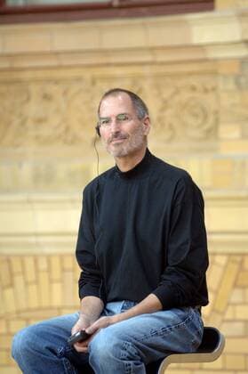 IMAGO History, 250 Jahre USA, Digitales Zeitalter: Entwicklung des Internets und Aufstieg von Silicon Valley Steve Jobs (CEO Apple Computer Inc.) anlässlich der Bekanntgabe der Partnerschaft mit T-Mobile für den exklusiven Vertrieb des iPhones in Berlin