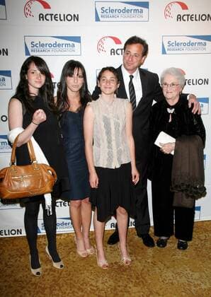 Schauspieler Bob Saget und Familie anlässlich der Cool Comedy Hot Cuisine Gala in Beverly Hills - PPMR