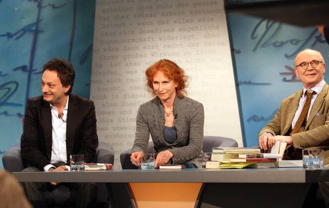 Autoren Feridun Zaimoglu (li.), Margriet de Moor und Martin Mosebach während der TV-Sendung - Literatur im Foyer - in Mainz