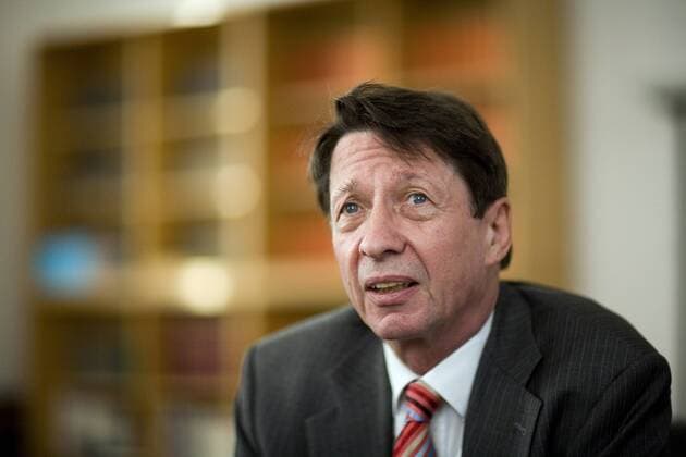 Ehrhart Körting (Deutschland SPD-Parteivorsitzender Innensenator Berlin) während eines Interviews in Berlin