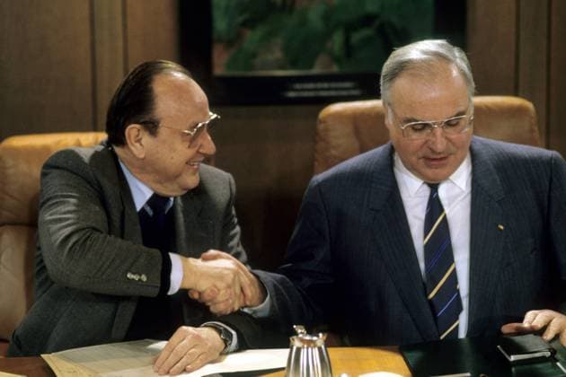Außenminister Hans-Dietrich Genscher (li., Deutschland FDP) und Bundeskanzler Helmut Kohl (Deutschland CDU)