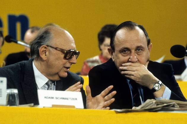 Außenminister Hans-Dietrich Genscher (re., Deutschland FDP)