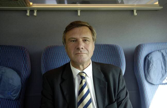 Fraktionsvorsitzender Dr. Wolfgang Gerhardt (Deutschland FDP) im ICE von Berlin nach Braunschweig