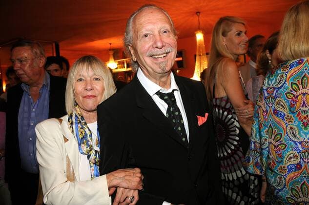 Schauspieler Monika Lundi und Wolfram A. Günther anlässlich der Premiere des Theaterstücks - Endlich alleine - in München
