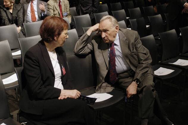 Heide Simonis (Deutschland SPD Ministerpräsidentin Schleswig-Holstein) und Egon Bahr (Deutschland SPD) anlässlich der 140-Jahr-Feier der SPD in Berlin