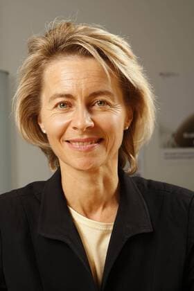 Familienministerin Ursula von der Leyen (Deutschland CDU) in ihrem Büro in Berlin
