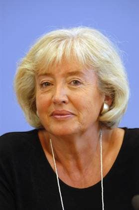 Familienministerin Renate Schmidt (Deutschland SPD) anlässlich der Bundespressekonferenz in Berlin