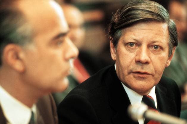 Bundeskanzler Helmut Schmidt (re., Deutschland SPD) und Journalist Hanns Joachim Friedrichs