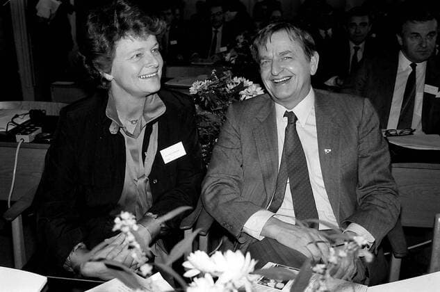 Premierminister Olof Palme (Schweden) und Gro Harlem Brundtland (Norwegen) in Stockholm