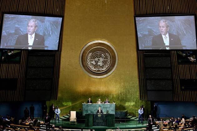 Präsident George W. Bush (USA) spricht auf dem UN-Religionsgipfel in New York vor der UN-Vollversammlung - 