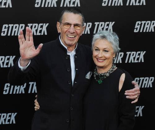 Schauspieler Leonard Nimoy mit seiner Ehefrau Susan Bay während der Filmpremiere von - Star Trek - in Los Angeles -  (LAP2009043009)