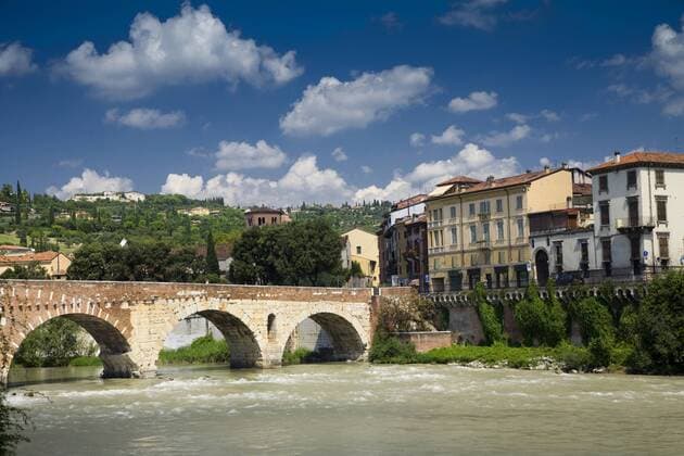 Ponte Scaligero am Etschwar in Verona - Italien