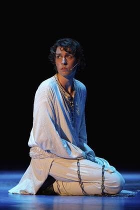  Joseph and the amazing technicolor dreamcoat , Darsteller Alan Schuler als Joseph, Foto der Premiere im Musical Theater, Basel, Schweiz iblais01074692