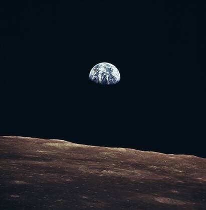 IMAGO History, Mondlandung der Apollo 11 am 20.07.1969 Aufgang der Erde am Horizont des Mondes - Mission Apollo 11  WAX20090602729