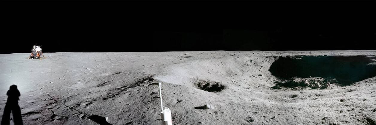 IMAGO History, Mondlandung der Apollo 11 am 20.07.1969 Lunar Modul Eagle und Schatten eines Astronauten auf dem Mond - Mission Apollo 11  WAX20090602732
