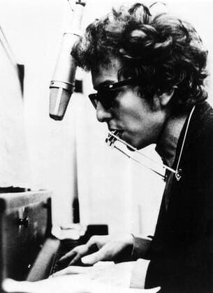 Sänger Bob Dylan in einem Tonstudio - 