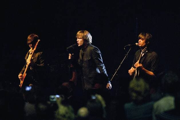 Mando Diao im Vorprogramm eines Boxkampfes in der VeltinsArena in Gelsenkirchen