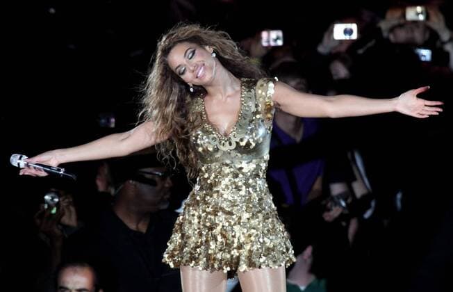 Sängerin Beyonce Knowles während eines Konzertes in Oberhausen