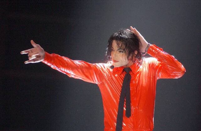 Sänger Michael Jackson während eines Konzertes zum 50. Jahrestag von - The American Bandstand - in Pasadena -  (URW00172)