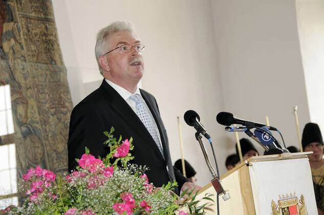 Martin Zeil (Deutschland FDP Wirtschaftsminister Bayern) spricht anlässlich des Festumzuges - Landshuter Hochzeit - in Landshut