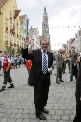 Josef Deimer (Deutschland CSU) anlässlich des Festumzuges - Landshuter Hochzeit - in Landshut