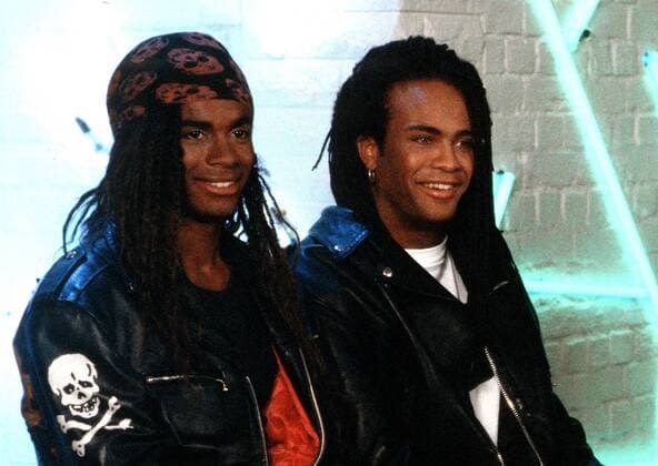 Sänger Fab Morvan (li.) und Rob Pilatus (beide Milli Vanilli) während der TV-Sendung - Formel Eins - in München