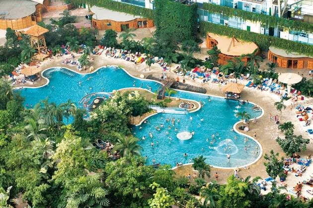 Badelandschaft - Bali Lounge - im Tropical Island Resort in Brand