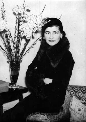IMAGO ICONS: Coco Chanel Feb 25, 1932 - London, England, UK - (File Photo) COCO CHANEL (born Gabrielle Bonheur Chanel) was a pioneering French fashion designer whose modernist philosophy, menswear-inspired fashions, and pursuit of expensive simplicity made her arguably the most important figure in the history of 20th-century fashion. Her influence on haute couture was such that she was the only person in the field to be named on TIME Magazine s 100 most influential people of the 20th century. PICTURED: COCO CHANEL on a trip to London. London UK  - ZUMAk09