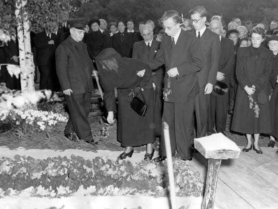Oct 03, 1953 - Berlin, Germany - Funeral of ERNST REUTER - the widow and both sons. As mayor of Berlin during the Luftbrucke of 1948-49, ERNST REUTER gained the respect of both the West Berliners and the Allies running the airlift. From Outpost Berlin by Henrik Bering: Time and again, Reuter demonstrated what a remarkable politician he was, one of the rare breed who can demand sacrifices from his people and still retain their affection. Without Reuter s strong leadership, the Berlin Blockade might not have ended the way it did, following eleven months when the city was completely supplied by only Rosinenbomber ( Raisin bombers ). Berlin Germany  - ZUMAk09