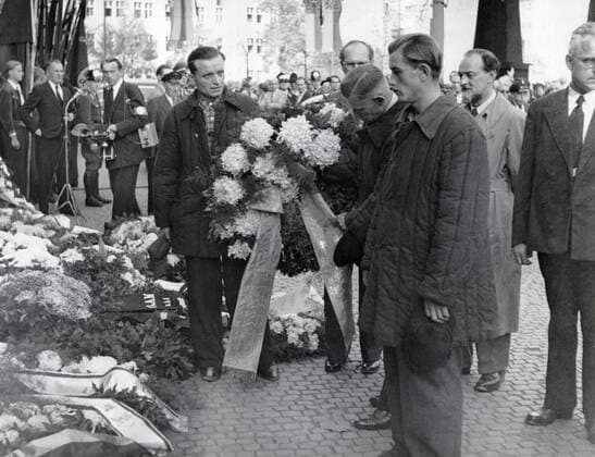 Oct 03, 1953 - Berlin, Germany - Funeral of ERNST REUTER. As mayor of Berlin during the Luftbrucke of 1948-49, ERNST REUTER gained the respect of both the West Berliners and the Allies running the airlift. From Outpost Berlin by Henrik Bering: Time and again, Reuter demonstrated what a remarkable politician he was, one of the rare breed who can demand sacrifices from his people and still retain their affection. Without Reuter s strong leadership, the Berlin Blockade might not have ended the way it did, following eleven months when the city was completely supplied by only Rosinenbomber ( Raisin bombers ). Berlin Germany  - ZUMAk09
