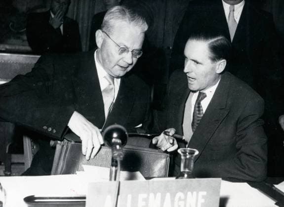 Dec 19, 1954; Paris, France; German Vice Chancellor FRANZ BLUECHER (L) during the meeting of Ministers of the Council of Europe at the Chateau de la Muette in Paris. Paris France  - ZUMAk09
