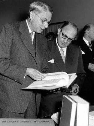 Jan 10, 1957; Bonn, Germany; The U.S. Ambassador J.B. CONANT had a meeting in Bonn about a collection of studies about the possibility of a friendly use of Atom-energy. The picture shows Atom Minister SIEGFRIED BALKE (L) and J. Conant (R). Bonn Germany  - ZUMAk09