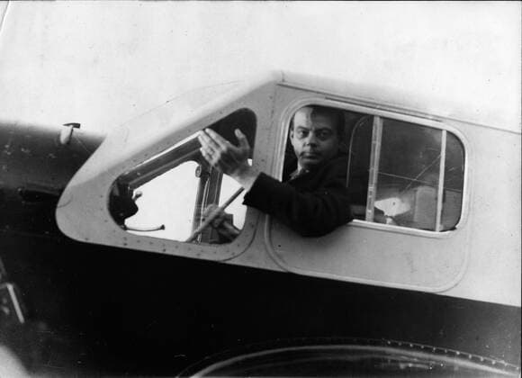 ANTOINE de SAINT- EXUPERY n a n a  - ZUMAk09