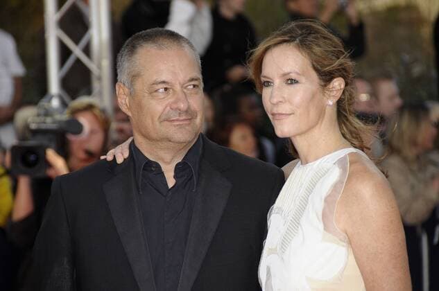 Deauville, France le 10 septembre 2009. French director Jean Pierre Jeunet and his wife pose before the screening of The Private Lives of Pippa Lee at the 35th US film festival in Deauville on September 10, 2009 France. 