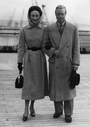 Nov 05, 1947; Southampton, UK; Duke of Windsor (formerly EDWARD VIII) and his wife Dutchess of Windsor (WALLIS SIMPSON) in Southampton. Edward VIII had met and fallen in love with a married American woman, Mrs Wallis Simpson. Concern about Edward s private life grew in the Cabinet, opposition parties and the Dominions, when Mrs Simpson obtained a divorce in 1936 and it was clear that Edward was determined to marry her. Eventually Edward realised he had to choose between the Crown and Mrs Simpson who, as a twice-divorced woman, would not have been acceptable as Queen. In 1937, Edward was created Duke of Windsor and married Wallis Simpson in a ceremony in France. Edward VIII is the only British monarch to have voluntarily relinquished the throne. Southampton UK  - ZUMAk09