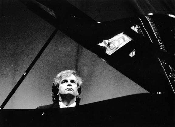 Justus Frantz, Pianist, D, Konzert Berliner Waldbühne - 18.05.1944 - Musiker, Pianist, Dirigent, Konzertmanager, D bei einem Konzert in der Berliner Waldbühne- 1989
