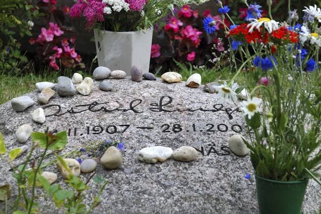 Astrid Lindgrens Grab, Schweden, Smaland, Vimmerby grave of Astrid Lindgren, Sweden, Smaland, Vimmerby BLWS172717