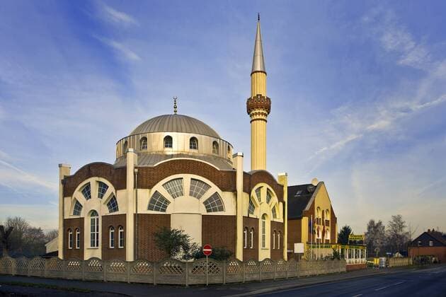 Die Fatih-Moschee in Essen, Deutschland, Nordrhein-Westfalen, Ruhrgebiet, Essen Fatih mosque, Germany, North Rhine-Westphalia, Ruhr Area, Essen BLWS198466