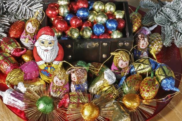 Weihnachtsteller mit Naschereien Christmas plate with sweets BLWS080677