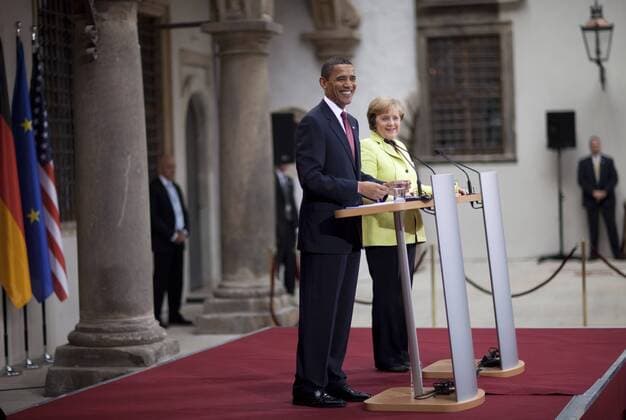 Deutschland, Dresden, Besuch des Präsidenten der Vereinigten Staaten von Amerika Barack Obama, Gemeinsame Pressebegegnung im Schlosshof mit Bundeskanzlerin Angela Merkel und Präsident Barack Obama, 05.06.2009