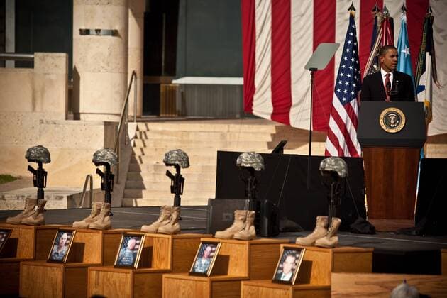 President Barack Obama pays tribute to the fallen soldiers, who died in the shooting spree last Thursday, at a Memorial Service held at Fort Hood, Texas on Tuesday November 10, 2009.  WAX20091111353