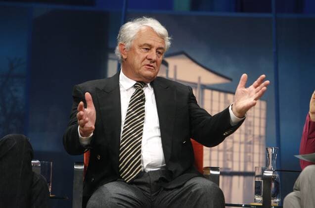 Hasso Plattner (SAP) in der Talk-Show Maybrit Illner am 12.11.2009 in Berlin Thema der Sendung: Merkel bestellt Wachstum - Wer liefert die Jobs?